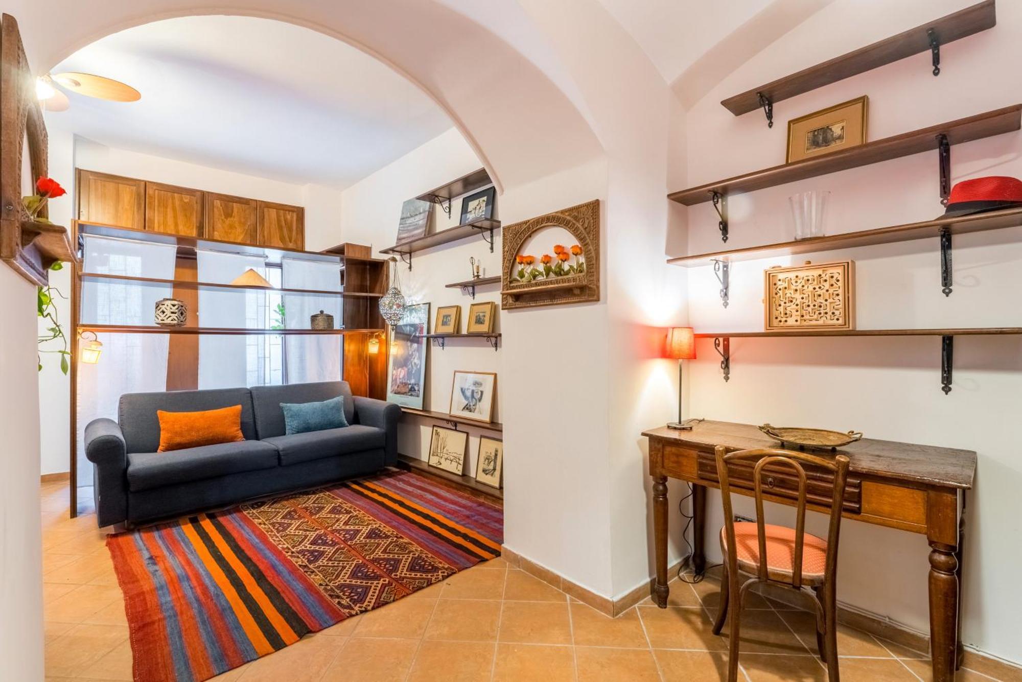 Apartment Atelier Colosseo, A Few Step From The Famous Arena Rom